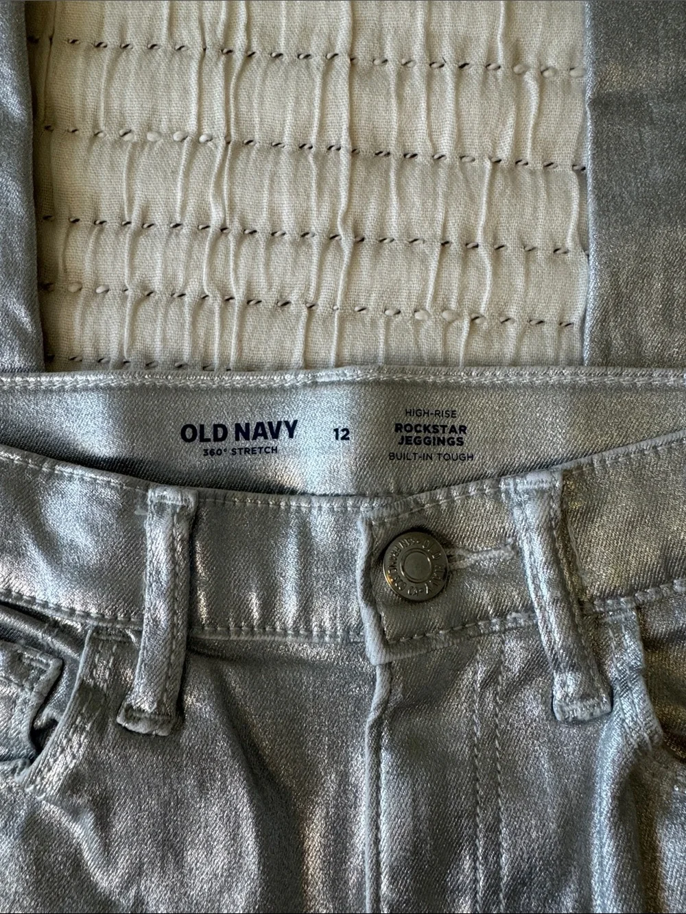 Old Navy Metallic Silver Skinny Jeggings (7)